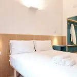 Station To Station Rome Ensuite Rooms